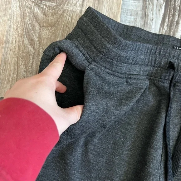 90 Degree by reflex Men's Gray Shorts - Picture 2 of 6